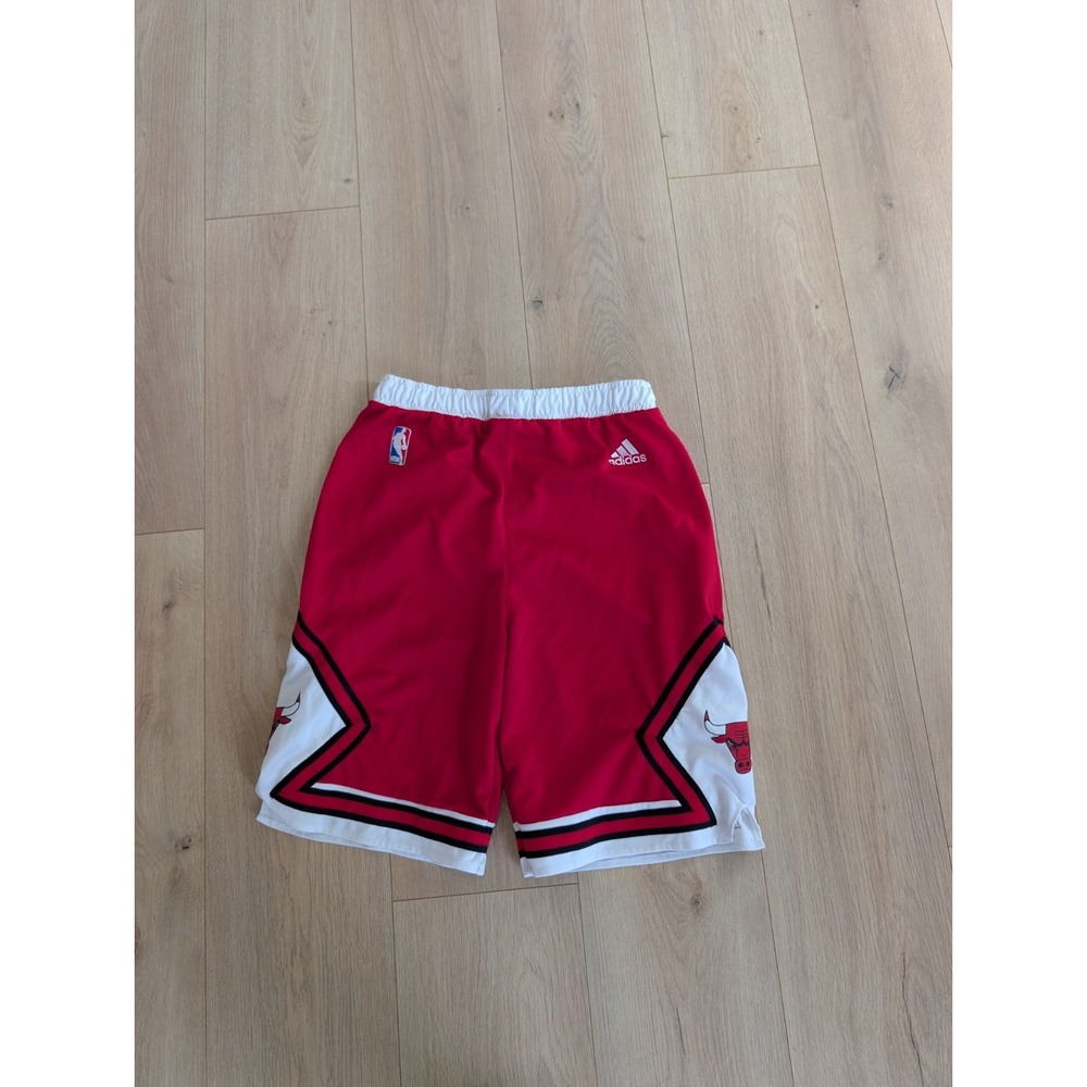 Youth Chicago Bulls Adidas Shorts Performance Shorts-Size XL 2014
